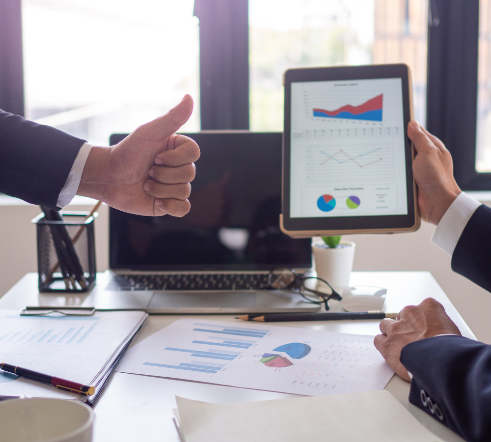 Dicas para se destacar na entrevista de emprego: O guia definitivo